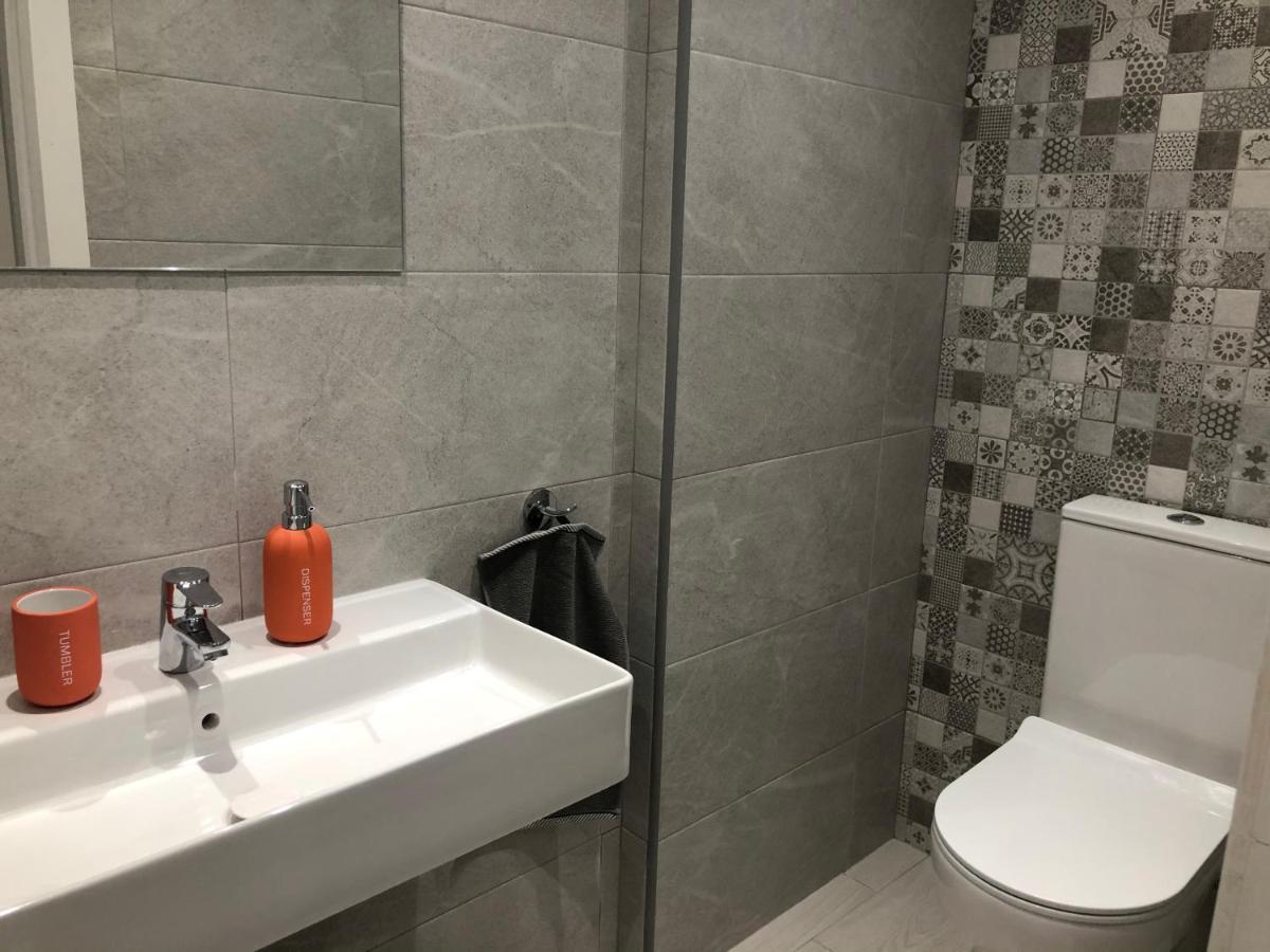 Victoria Luxury Beachfront Apartment In Benalmadena Costa Kültér fotó