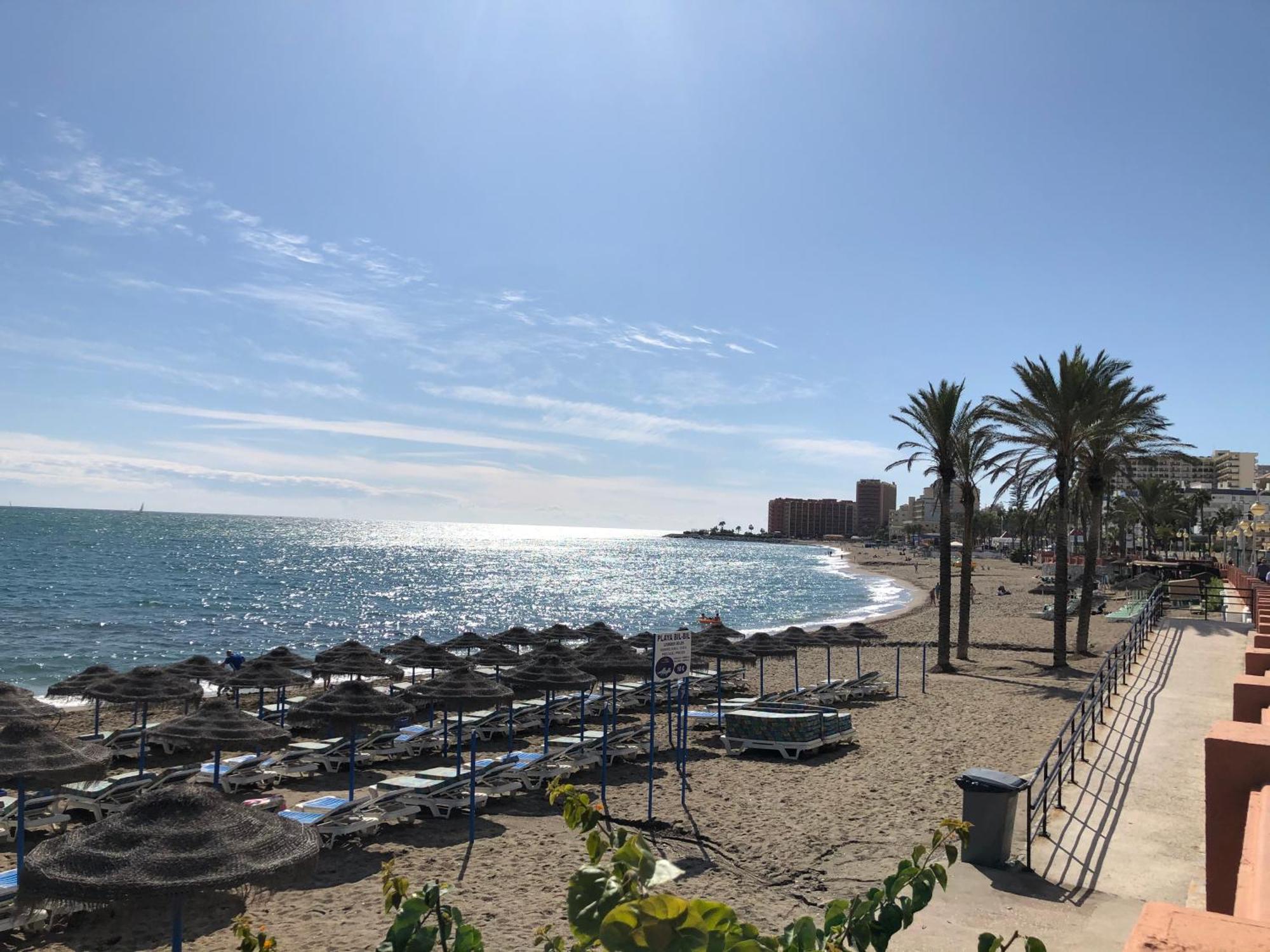 Victoria Luxury Beachfront Apartment In Benalmadena Costa Kültér fotó