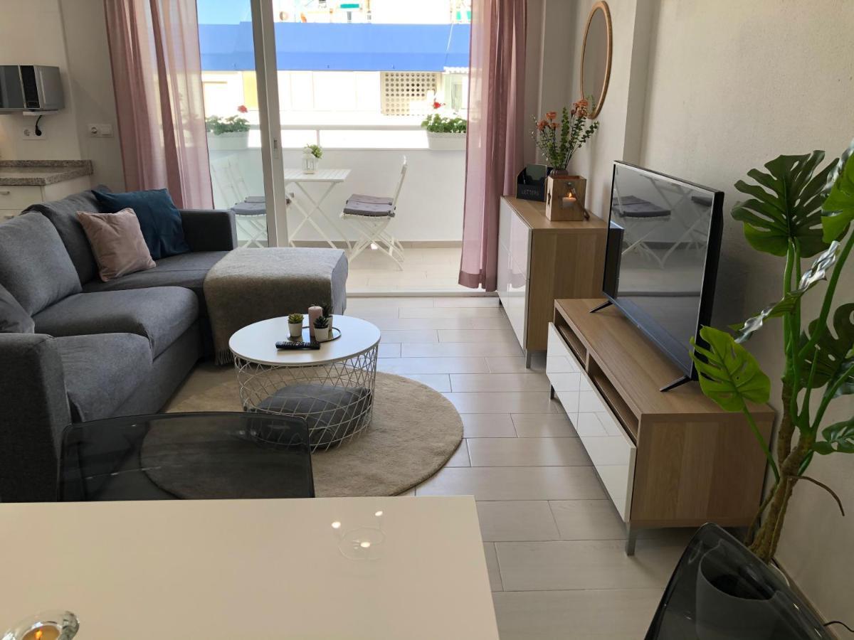 Victoria Luxury Beachfront Apartment In Benalmadena Costa Kültér fotó