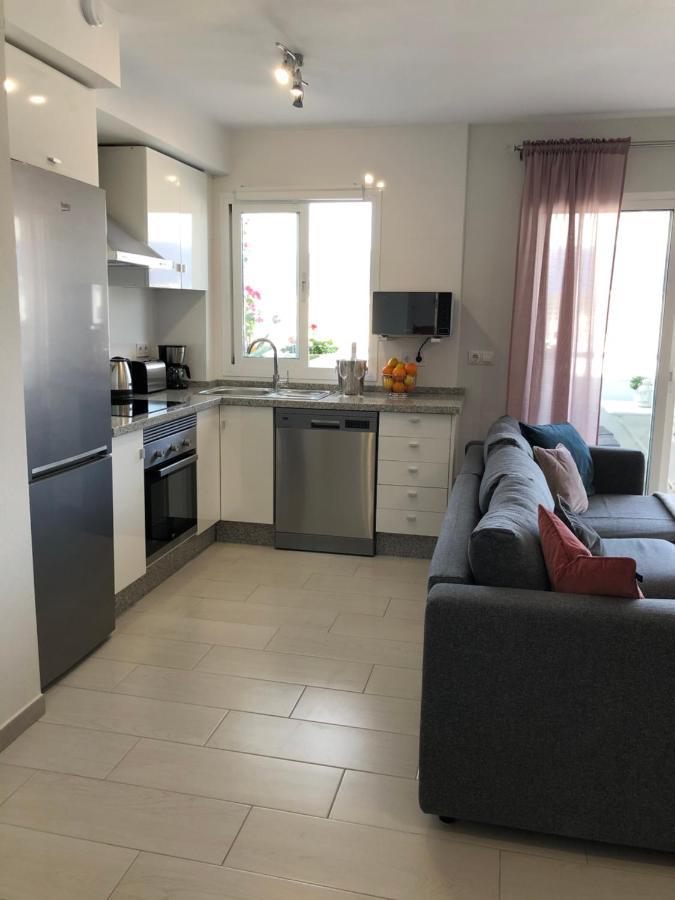 Victoria Luxury Beachfront Apartment In Benalmadena Costa Kültér fotó