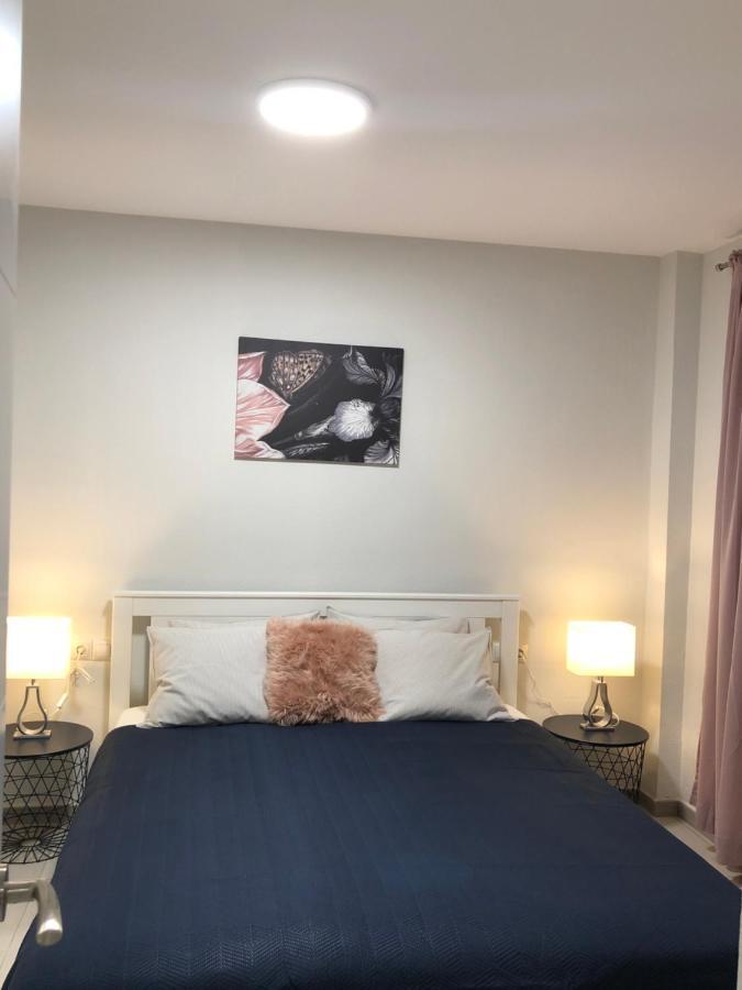 Victoria Luxury Beachfront Apartment In Benalmadena Costa Kültér fotó