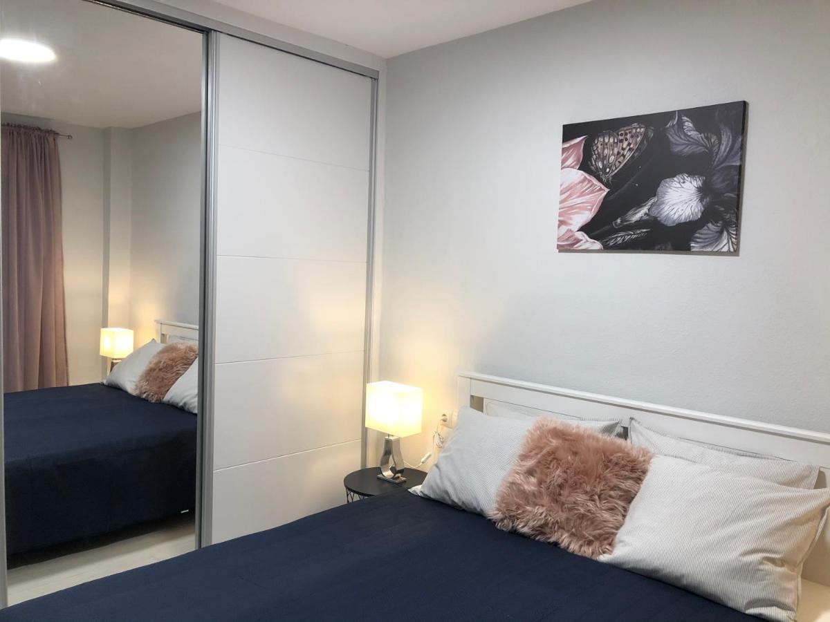 Victoria Luxury Beachfront Apartment In Benalmadena Costa Kültér fotó