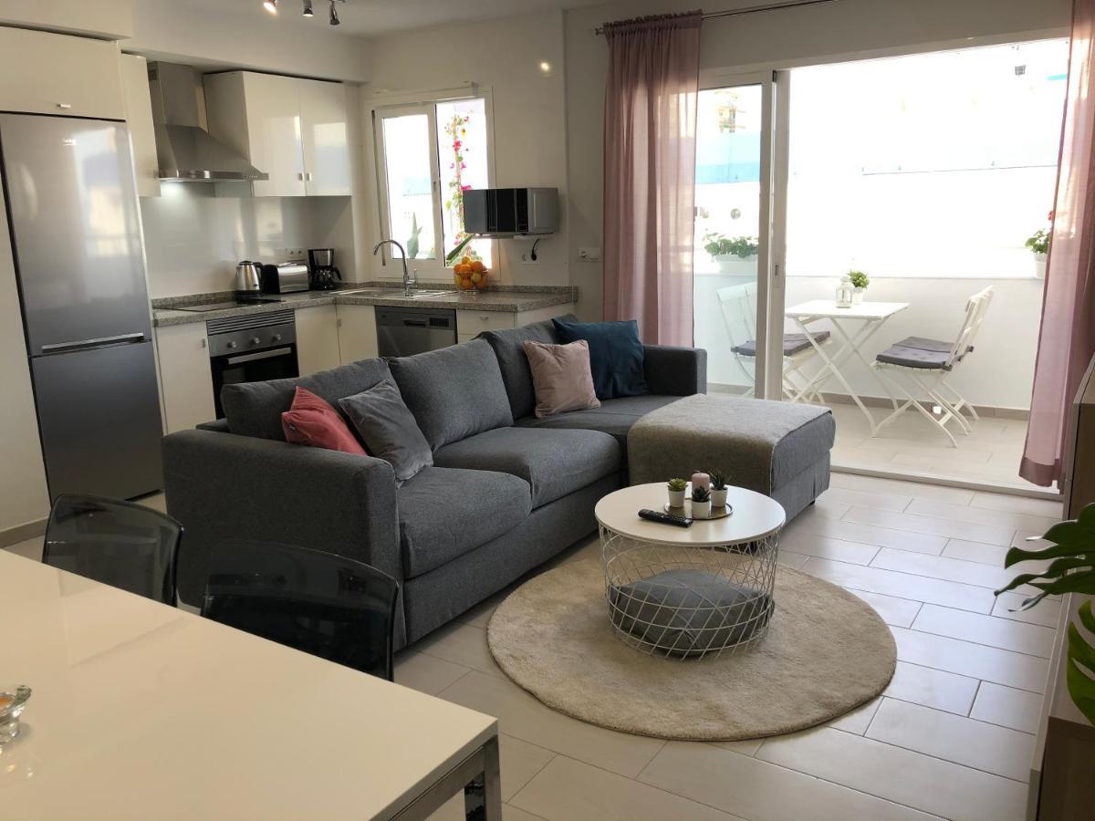 Victoria Luxury Beachfront Apartment In Benalmadena Costa Kültér fotó