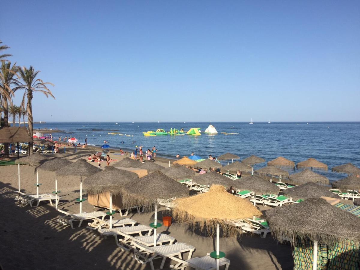 Victoria Luxury Beachfront Apartment In Benalmadena Costa Kültér fotó