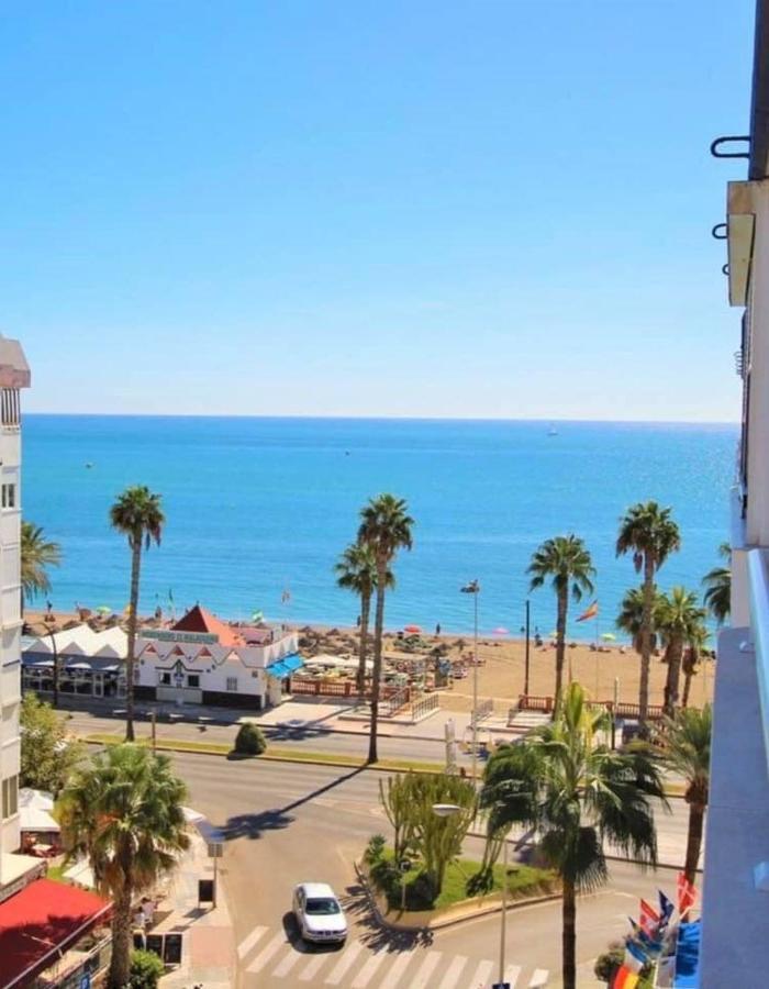 Victoria Luxury Beachfront Apartment In Benalmadena Costa Kültér fotó
